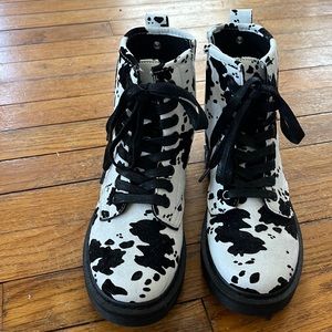 Cow print combat boots women’s size 6